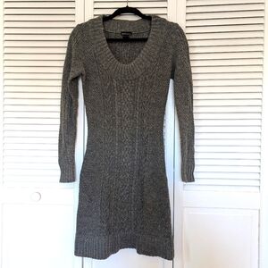 Cozy and Flattering Gray Cable Knit Sweater Dress